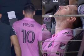 Messi có hành động lạ khiến NHM đứng ngồi không yên